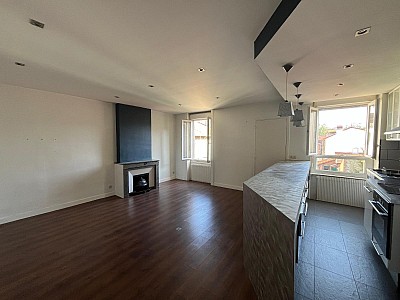 APPARTEMENT T3 A VENDRE - ST ETIENNE - 71 m2 - 85 000 €