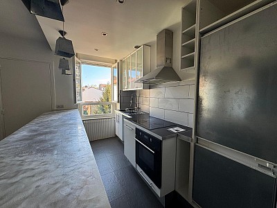 APPARTEMENT T3 A VENDRE - ST ETIENNE - 71 m2 - 85 000 €