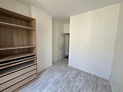 APPARTEMENT T3 A VENDRE - ST ETIENNE - 71 m2 - 85 000 €