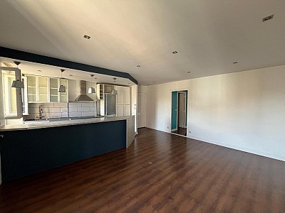 APPARTEMENT T3 A VENDRE - ST ETIENNE - 71 m2 - 85 000 €