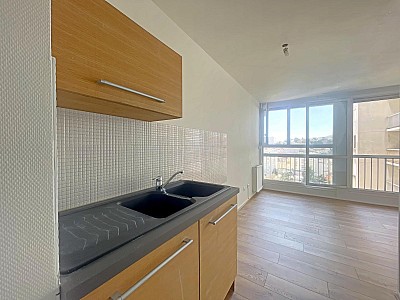 APPARTEMENT T3 A VENDRE - ST ETIENNE Centre Ville - 52.44 m2 - 75 000 €