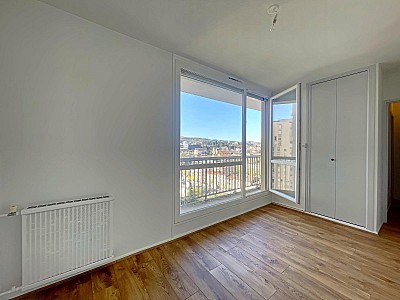 APPARTEMENT T3 A VENDRE - ST ETIENNE Centre Ville - 52.44 m2 - 75 000 €