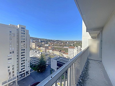 APPARTEMENT T3 A VENDRE - ST ETIENNE Centre Ville - 52.44 m2 - 75 000 €