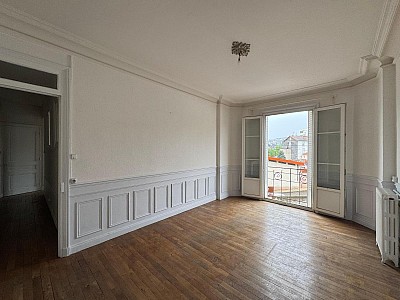 APPARTEMENT T3 A VENDRE - ST ETIENNE Centre Ville - 56.07 m2 - 49 000 €