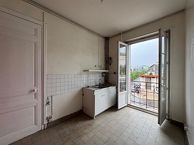 APPARTEMENT T3 A VENDRE - ST ETIENNE Centre Ville - 56.07 m2 - 49 000 €