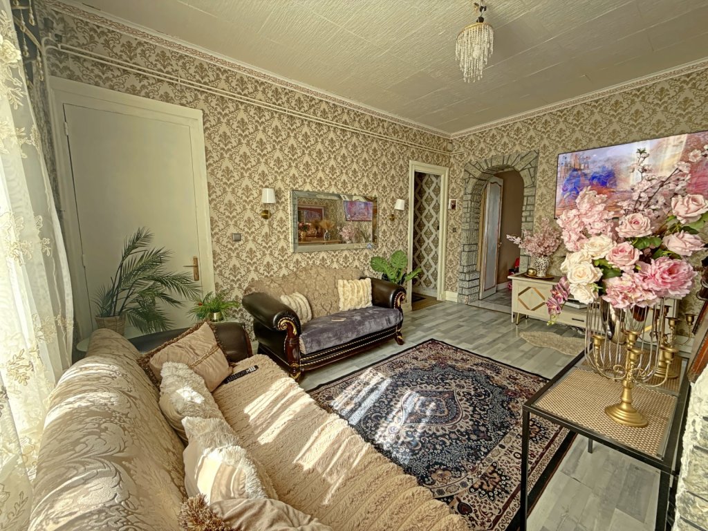 T3 A VENDRE - ST ETIENNE - 65.65 m2 - 45 000 &euro;