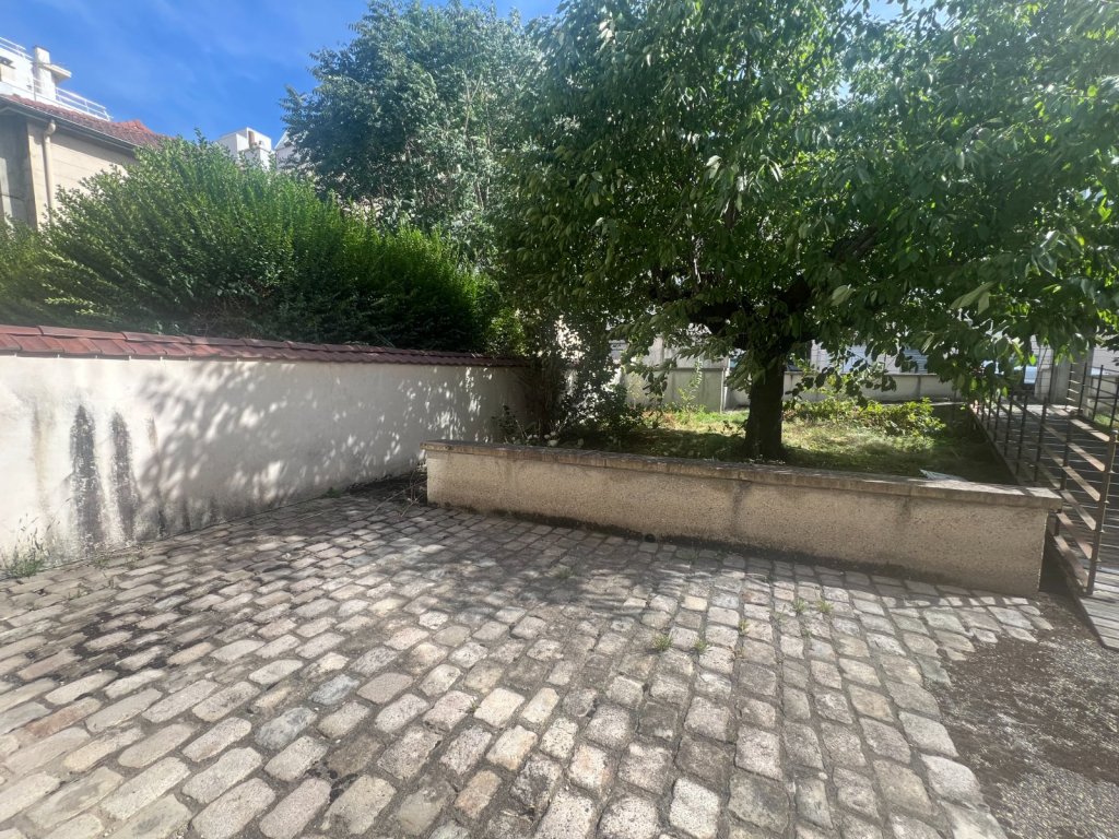 APPARTEMENT T3 A VENDRE - ST ETIENNE - 52 m2 - 69 000 &euro;