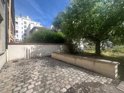 APPARTEMENT T3 A VENDRE - ST ETIENNE - 52 m2 - 69 000 &euro;