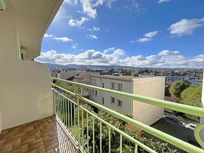 APPARTEMENT T3 A VENDRE - ST ETIENNE - 54 m2 - 67 000 €