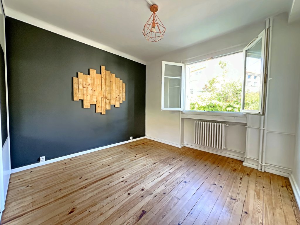 APPARTEMENT T3 A VENDRE - ST ETIENNE - 54 m2 - 67 000 &euro;