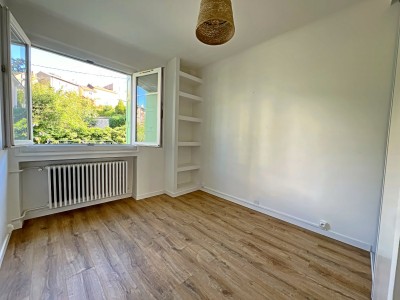 APPARTEMENT T3 A VENDRE - ST ETIENNE - 54 m2 - 67 000 €