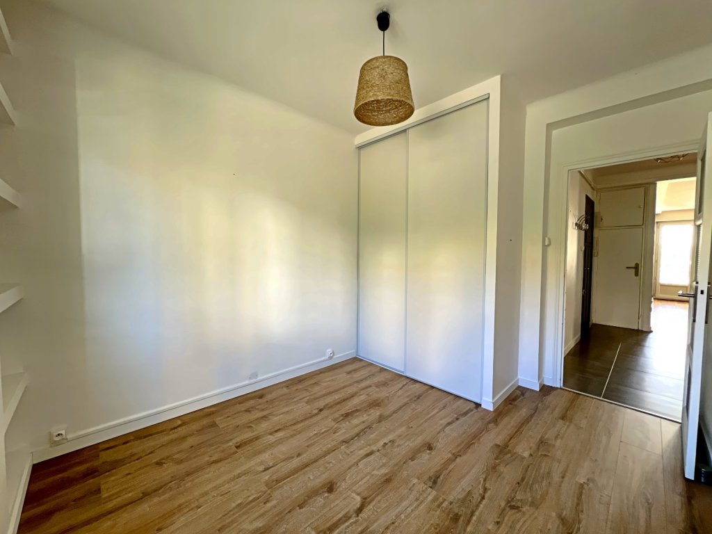 APPARTEMENT T3 A VENDRE - ST ETIENNE - 54 m2 - 67 000 &euro;