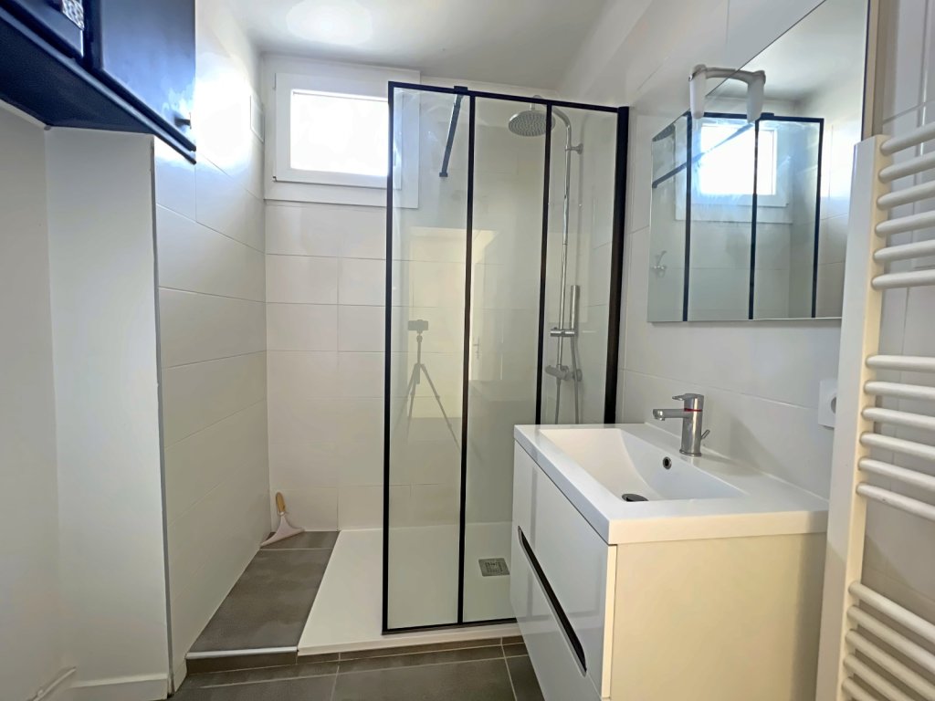 APPARTEMENT T3 A VENDRE - ST ETIENNE - 54 m2 - 67 000 &euro;