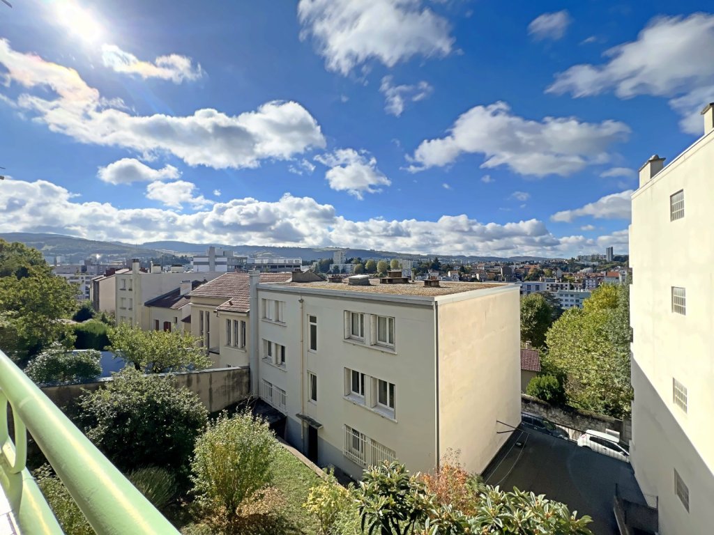 APPARTEMENT T3 A VENDRE - ST ETIENNE - 54 m2 - 67 000 &euro;