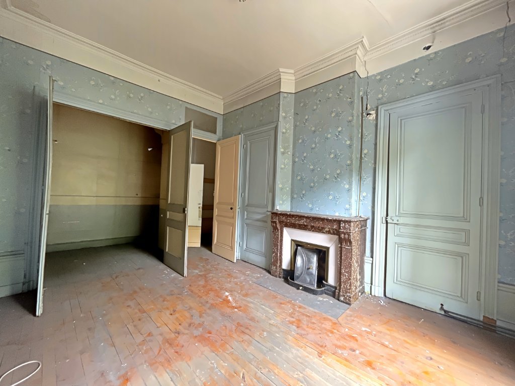 Appartement T3 à rénover entièrement secteur Faculté