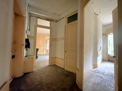 Appartement T3 à rénover entièrement secteur Faculté