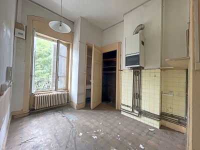 Appartement T3 à rénover entièrement secteur Faculté