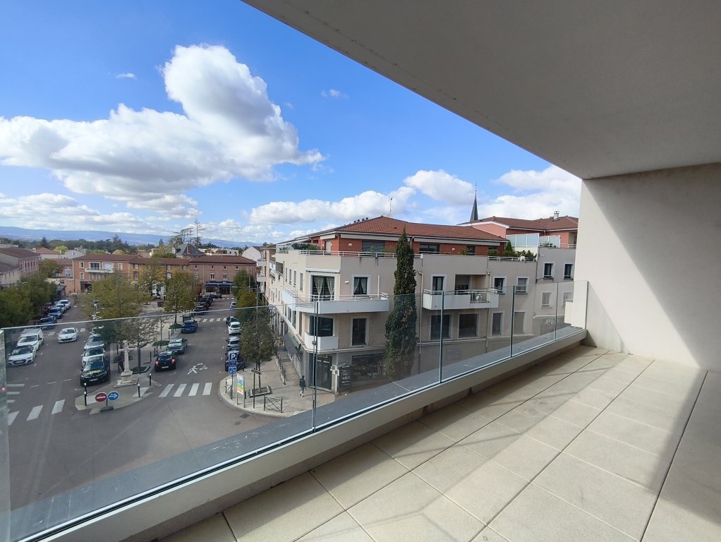 APPARTEMENT T4 A LOUER - ANDREZIEUX BOUTHEON - 91.35 m2 - 1 200 &euro; charges comprises par mois