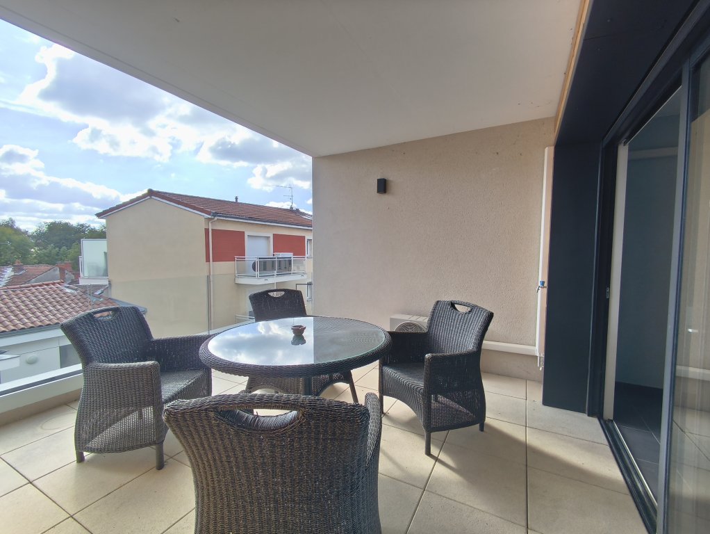 APPARTEMENT T4 A LOUER - ANDREZIEUX BOUTHEON - 91.35 m2 - 1 200 &euro; charges comprises par mois