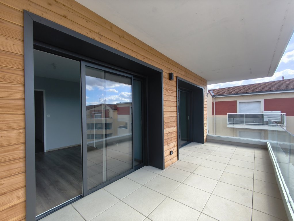 APPARTEMENT T4 A LOUER - ANDREZIEUX BOUTHEON - 91.35 m2 - 1 200 &euro; charges comprises par mois