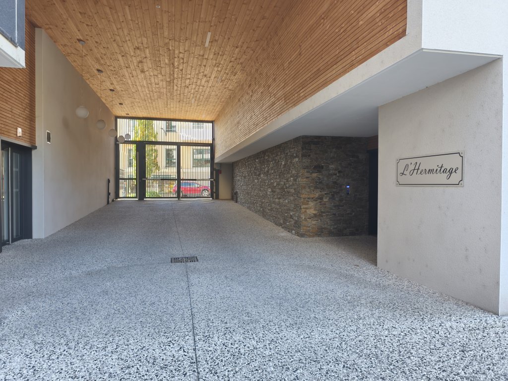 APPARTEMENT T4 A LOUER - ANDREZIEUX BOUTHEON - 91.35 m2 - 1 200 &euro; charges comprises par mois