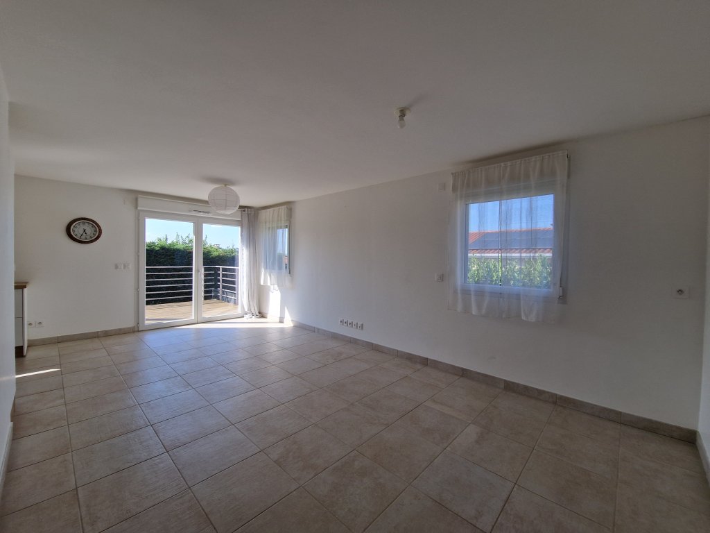 APPARTEMENT T4 A LOUER - ECHALAS - 81 m2 - 1 215 &euro; charges comprises par mois