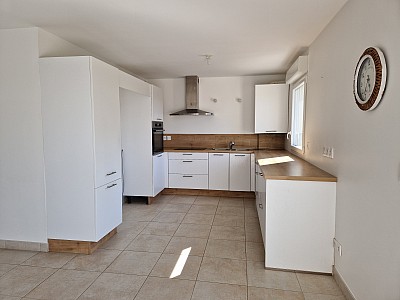 APPARTEMENT T4 A LOUER - ECHALAS - 81 m2 - 1 215 € charges comprises par mois