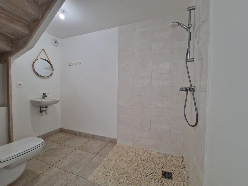 APPARTEMENT T4 A LOUER - ECHALAS - 81 m2 - 1 215 &euro; charges comprises par mois