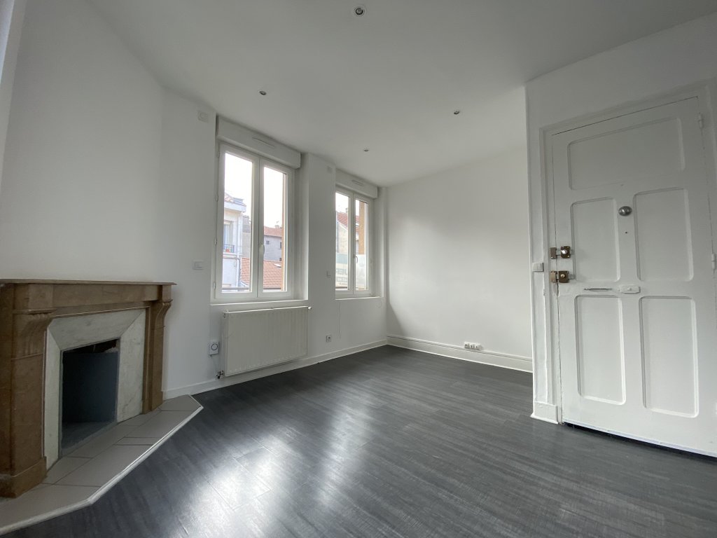 APPARTEMENT T4 A LOUER - FIRMINY - 79.96 m2 - 563 &euro; charges comprises par mois