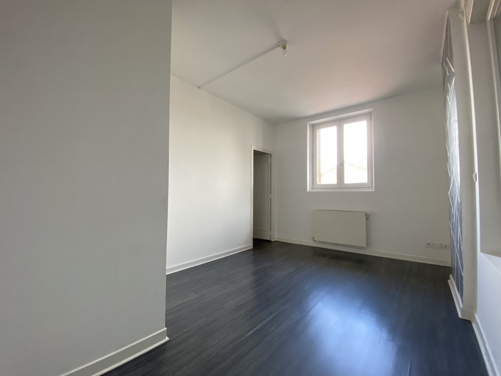 APPARTEMENT T4 A LOUER - FIRMINY - 79.96 m2 - 563 &euro; charges comprises par mois