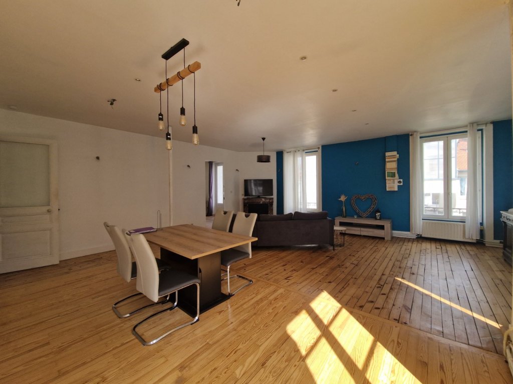 APPARTEMENT T4 A LOUER - ST ETIENNE Parc Giron - 104.2 m2 - 750 &euro; charges comprises par mois