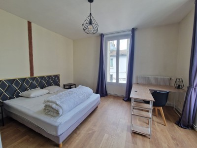 APPARTEMENT T4 A LOUER - ST ETIENNE Parc Giron - 104.2 m2 - 750 € charges comprises par mois