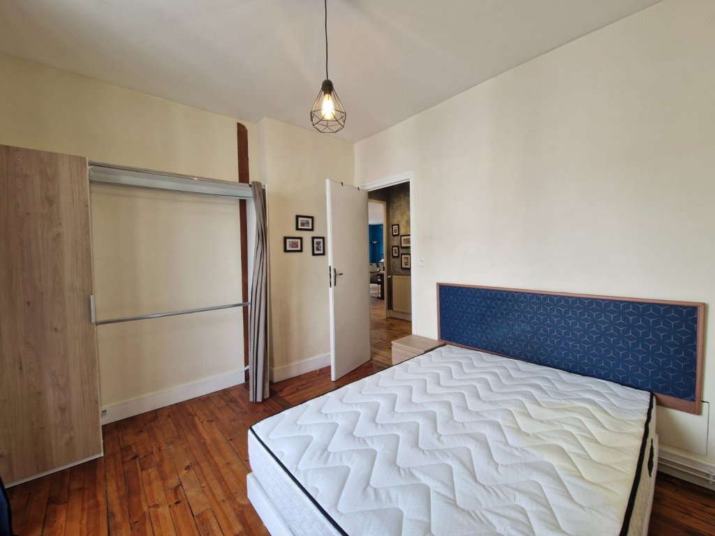 APPARTEMENT T4 A LOUER - ST ETIENNE Parc Giron - 104.2 m2 - 750 &euro; charges comprises par mois