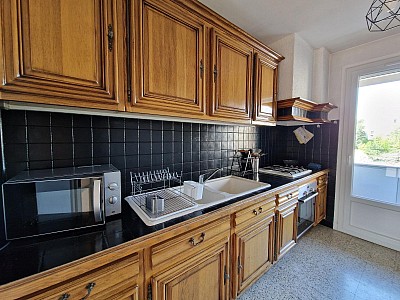 APPARTEMENT T4 A LOUER - ST ETIENNE - 67.82 m2 - 725 € charges comprises par mois