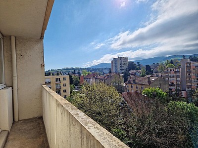 APPARTEMENT T4 A LOUER - ST ETIENNE - 63.92 m2 - 695 € charges comprises par mois