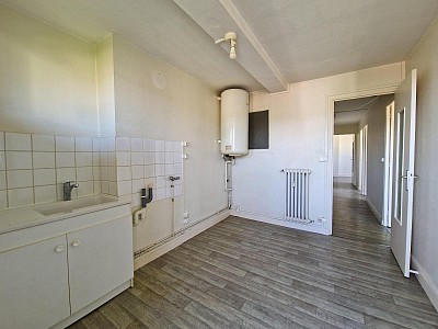 APPARTEMENT T4 A LOUER - ST ETIENNE - 63.92 m2 - 695 € charges comprises par mois