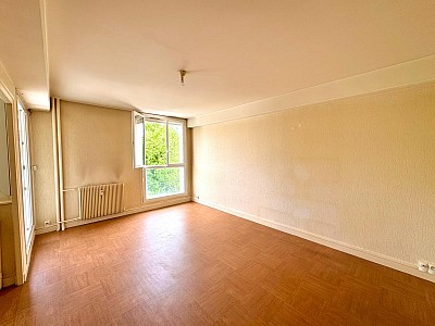 APPARTEMENT T4 A LOUER - ST ETIENNE - 96 m2 - 795 € charges comprises par mois