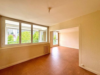 APPARTEMENT T4 A LOUER - ST ETIENNE - 96 m2 - 795 € charges comprises par mois