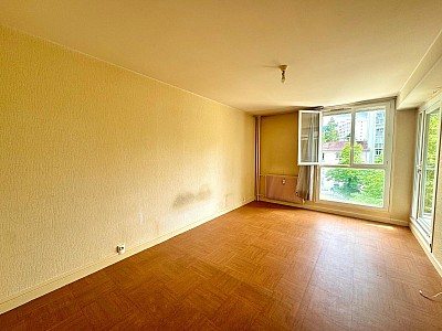 APPARTEMENT T4 A LOUER - ST ETIENNE - 96 m2 - 795 € charges comprises par mois