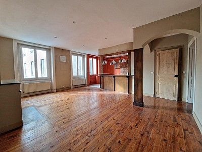 APPARTEMENT T4 A LOUER - ST ETIENNE - 112.53 m2 - 890 € charges comprises par mois
