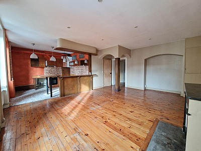 APPARTEMENT T4 A LOUER - ST ETIENNE - 112.53 m2 - 890 € charges comprises par mois