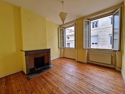 APPARTEMENT T4 A LOUER - ST ETIENNE - 112.53 m2 - 890 € charges comprises par mois