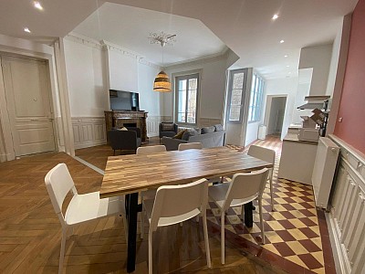 APPARTEMENT T4 A LOUER - ST ETIENNE - 107.89 m2 - 990 € charges comprises par mois
