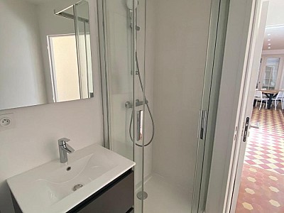 APPARTEMENT T4 A LOUER - ST ETIENNE - 107.89 m2 - 990 € charges comprises par mois