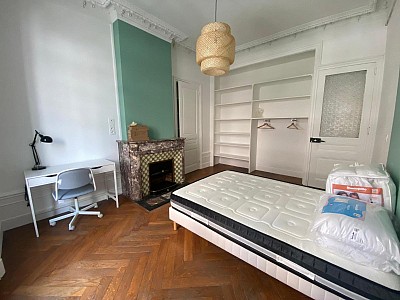 APPARTEMENT T4 A LOUER - ST ETIENNE - 107.89 m2 - 990 € charges comprises par mois