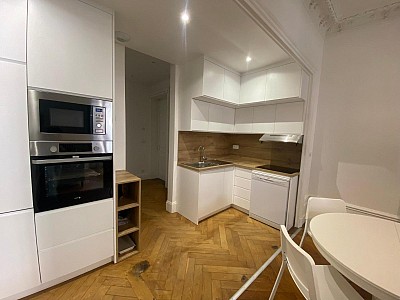 APPARTEMENT T4 A LOUER - ST ETIENNE - 82.08 m2 - 930 € charges comprises par mois