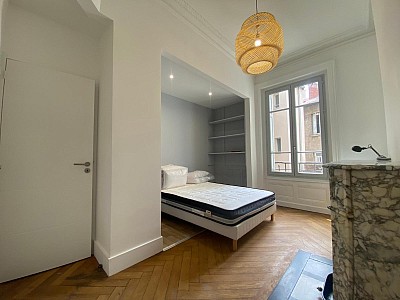 APPARTEMENT T4 A LOUER - ST ETIENNE - 82.08 m2 - 930 € charges comprises par mois