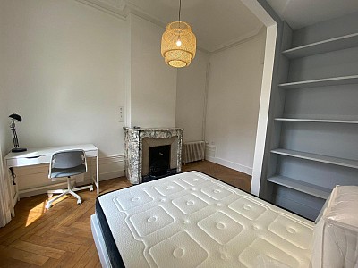 APPARTEMENT T4 A LOUER - ST ETIENNE - 82.08 m2 - 930 € charges comprises par mois
