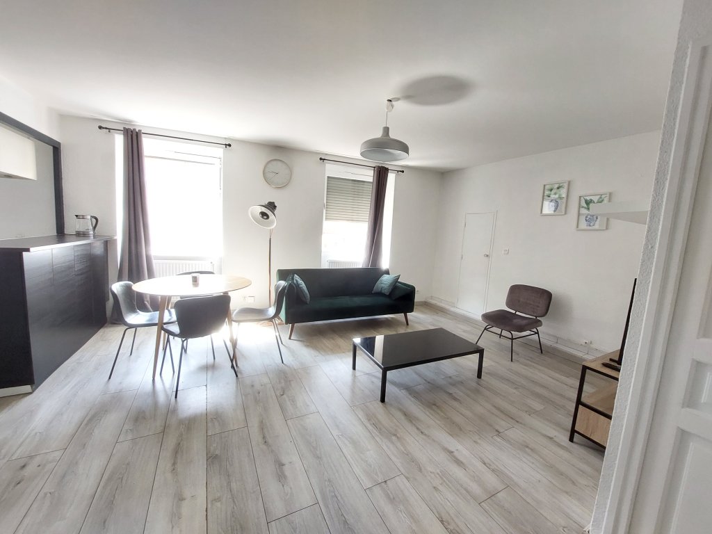 APPARTEMENT T4 A LOUER - ST ETIENNE - 84.81 m2 - 790 &euro; charges comprises par mois