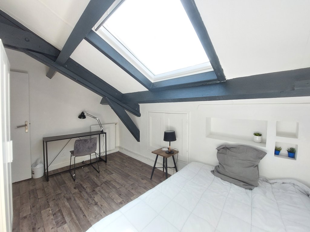 APPARTEMENT T4 A LOUER - ST ETIENNE - 84.81 m2 - 790 &euro; charges comprises par mois